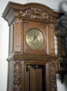 german grandfather clock from 1900 details